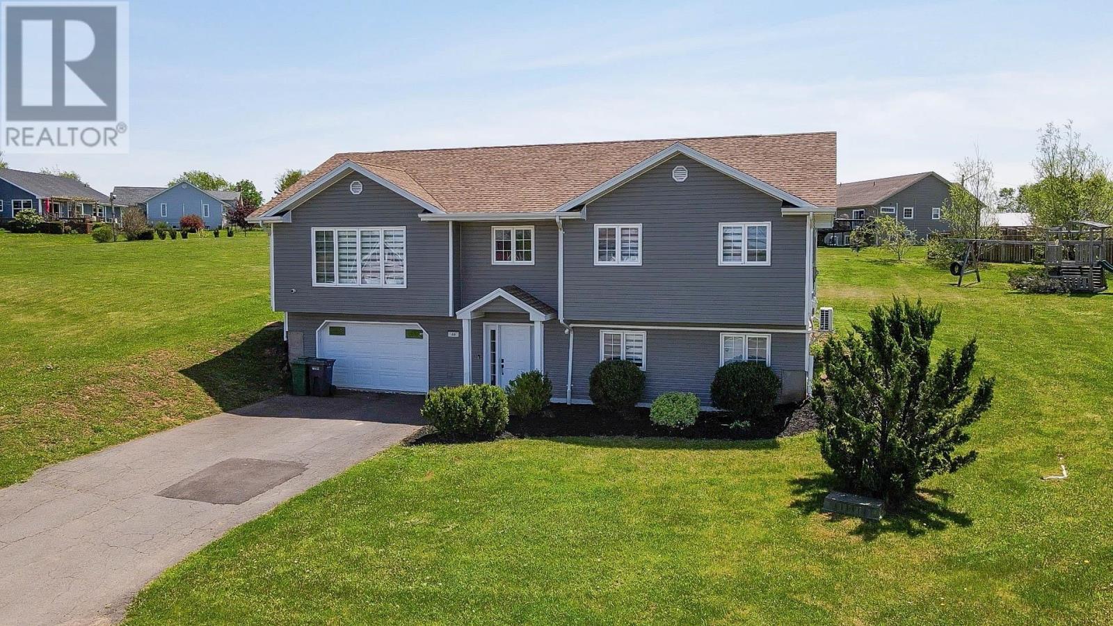 46 Maclauchlan Drive, Stratford, Prince Edward Island  C1B 1M2 - Photo 4 - 202621383