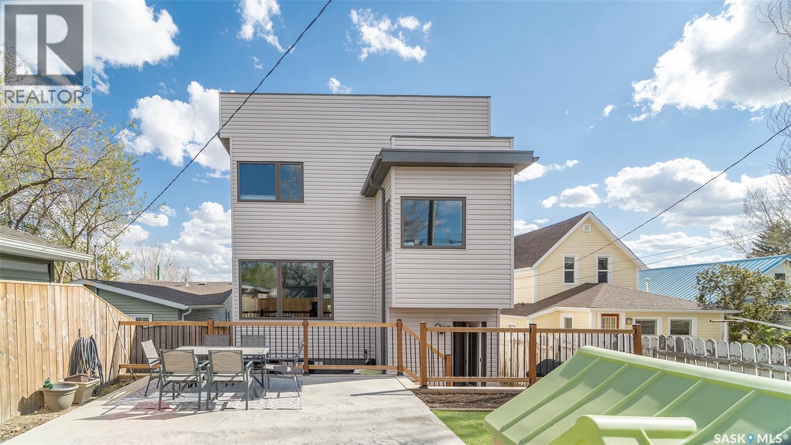 1024 Hochelaga Street W, Moose Jaw, Saskatchewan  S6H 2H9 - Photo 46 - SK027734