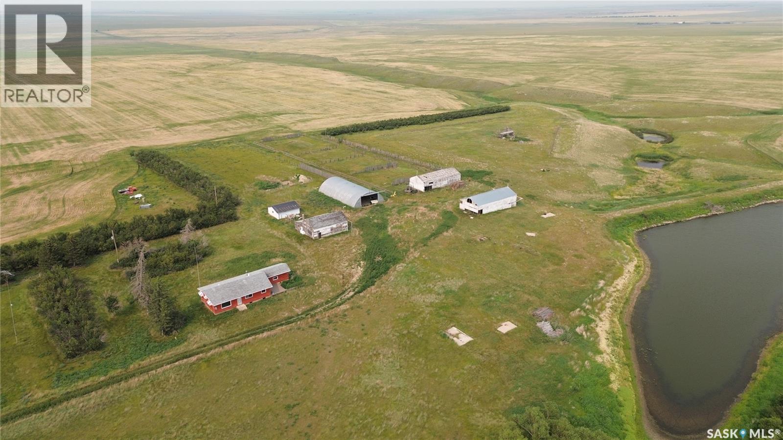 Little Six Acreage, Auvergne Rm No. 76, Saskatchewan S0N 1Z0 - Photo 4 - SK043196