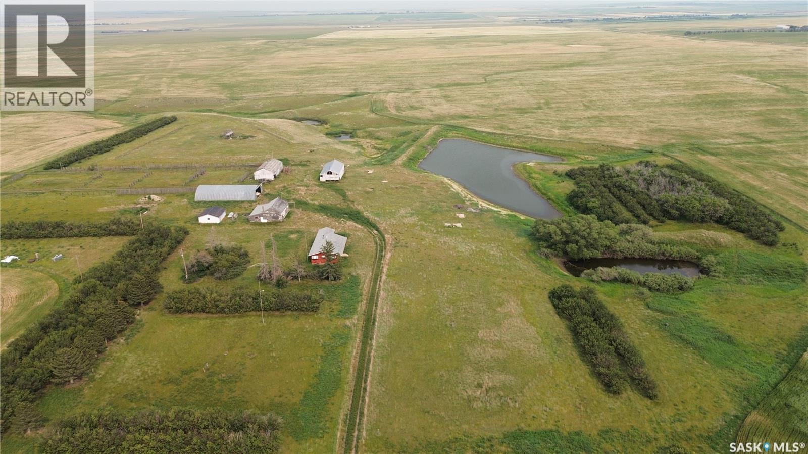 Little Six Acreage, Auvergne Rm No. 76, Saskatchewan S0N 1Z0 - Photo 2 - SK043196