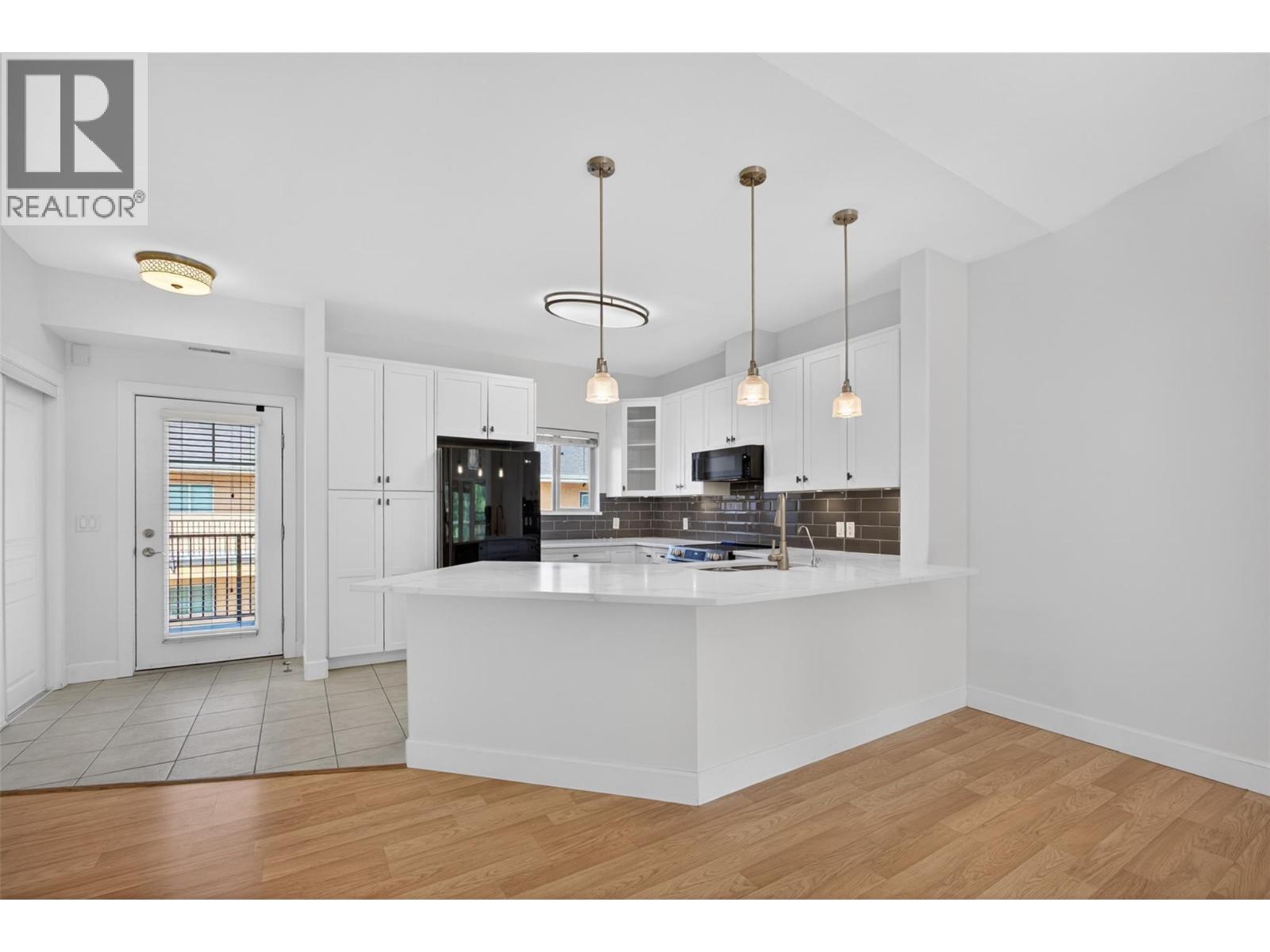 3996 Beach Avenue Unit# 331, Peachland, British Columbia  V0H 1X5 - Photo 8 - 10385935