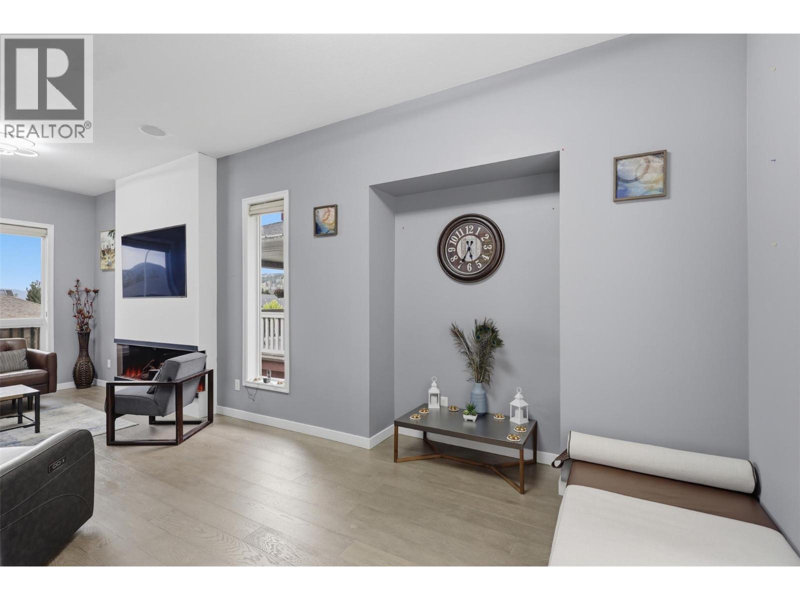 444 Azure Place, Kamloops, British Columbia  V2E 2R2 - Photo 16 - 10398659