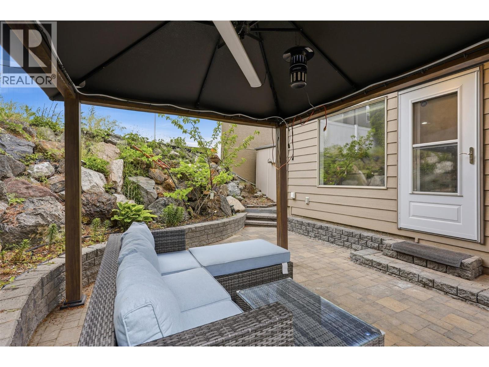 444 Azure Place, Kamloops, British Columbia  V2E 2R2 - Photo 27 - 10398659