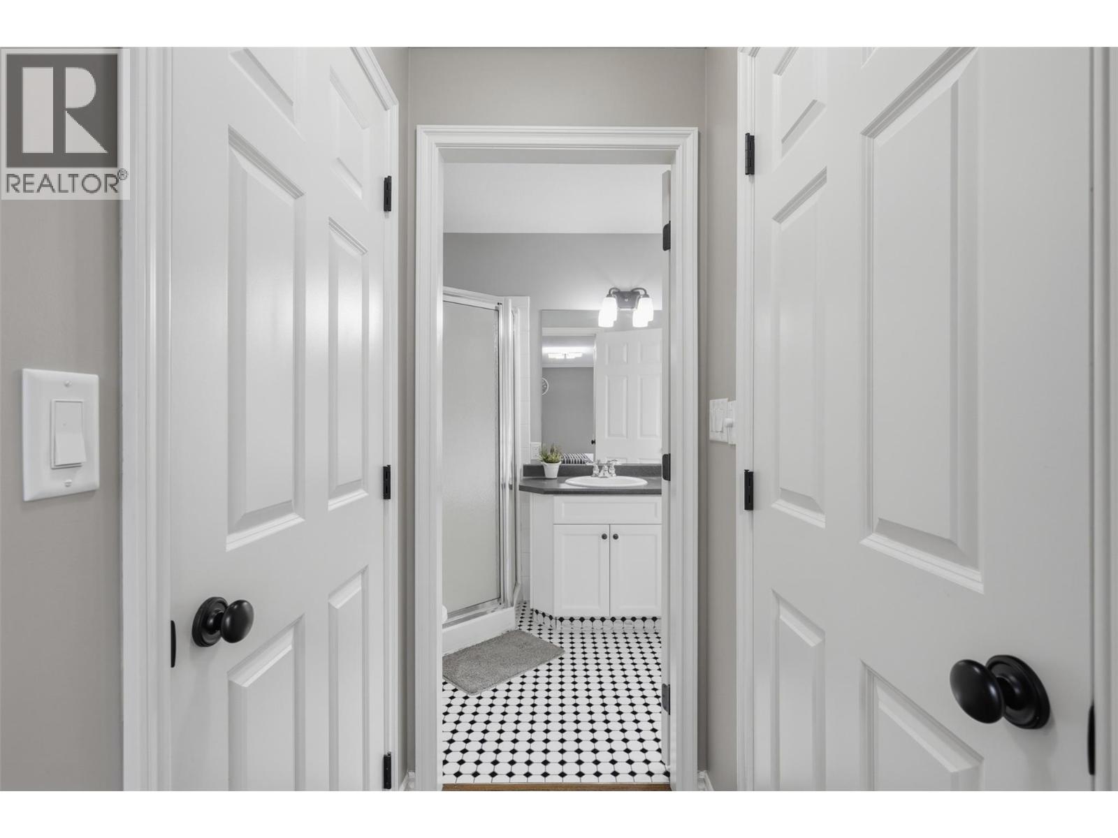 444 Azure Place, Kamloops, British Columbia  V2E 2R2 - Photo 37 - 10398659