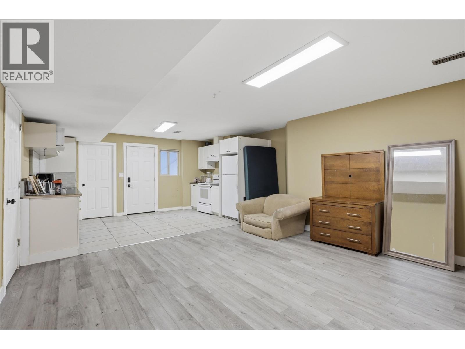 444 Azure Place, Kamloops, British Columbia  V2E 2R2 - Photo 49 - 10398659