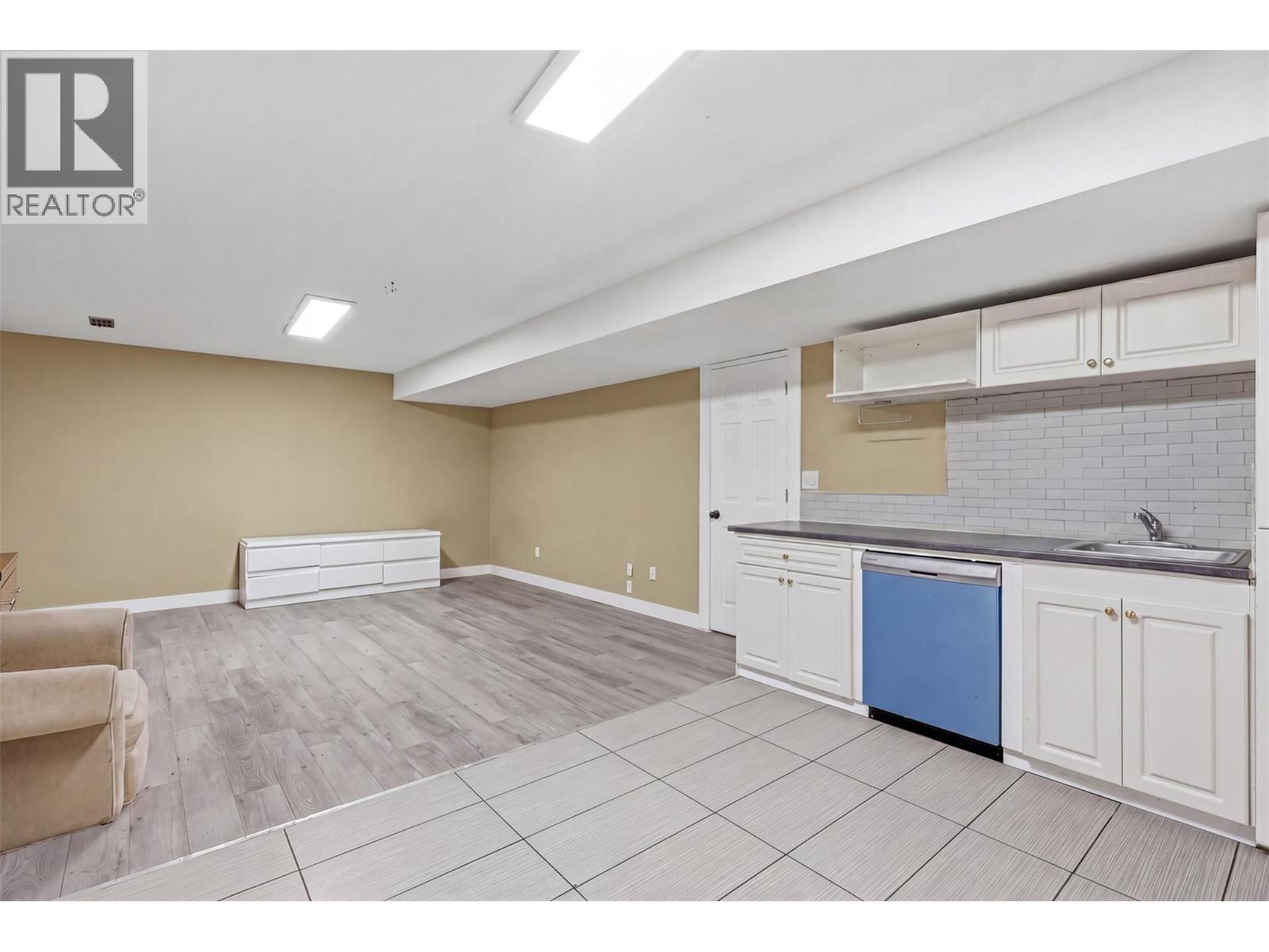 444 Azure Place, Kamloops, British Columbia  V2E 2R2 - Photo 54 - 10398659