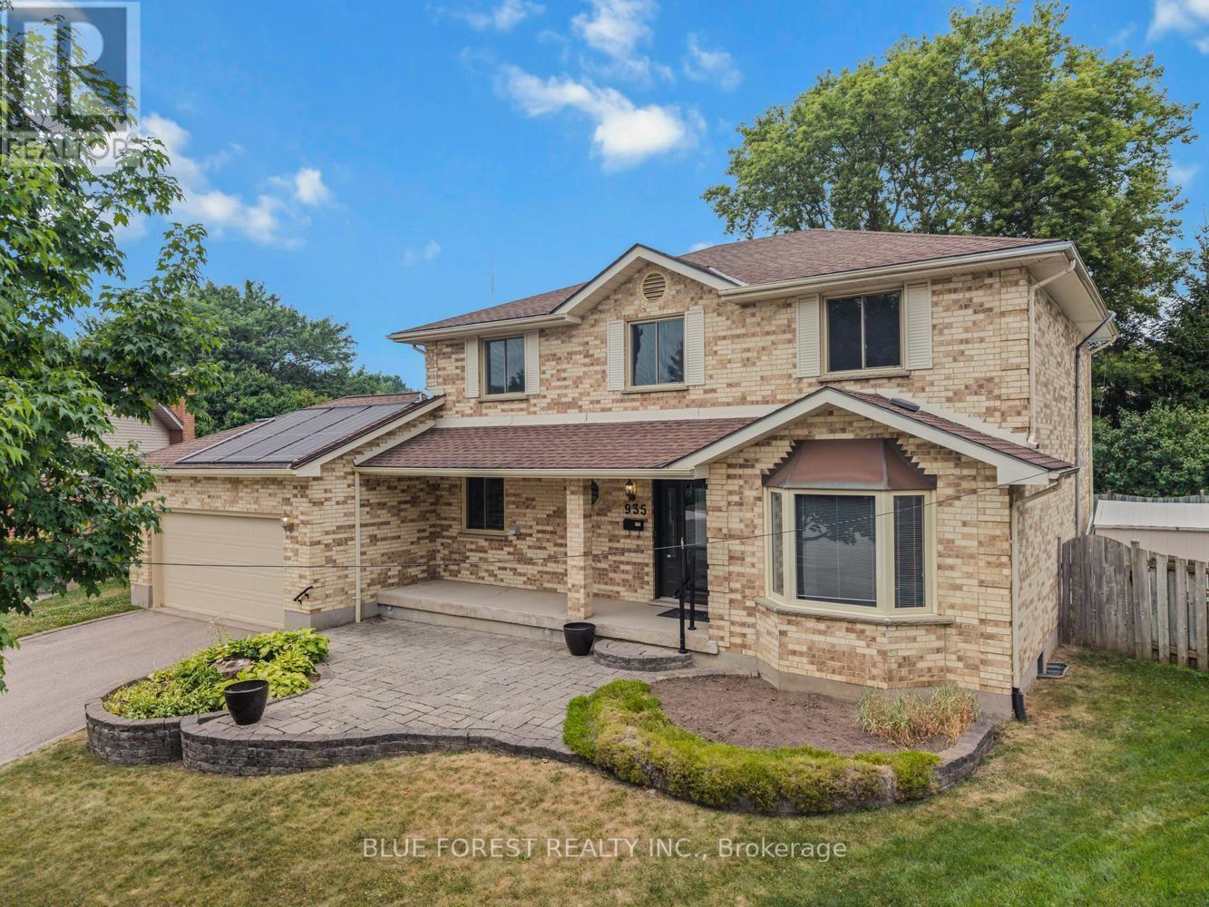935 Country Club Place, London South, Ontario  N6C 5R5 - Photo 2 - X13708572