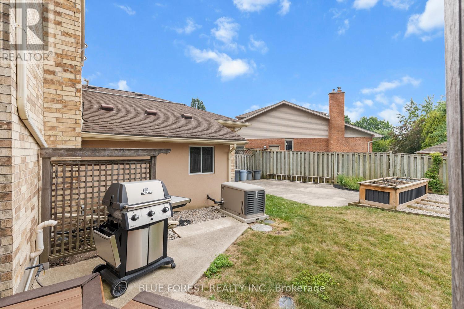 935 Country Club Place, London South, Ontario  N6C 5R5 - Photo 44 - X13708572