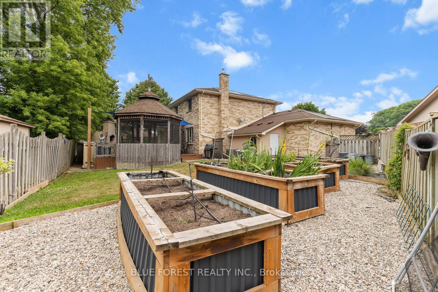 935 Country Club Place, London South, Ontario  N6C 5R5 - Photo 45 - X13708572