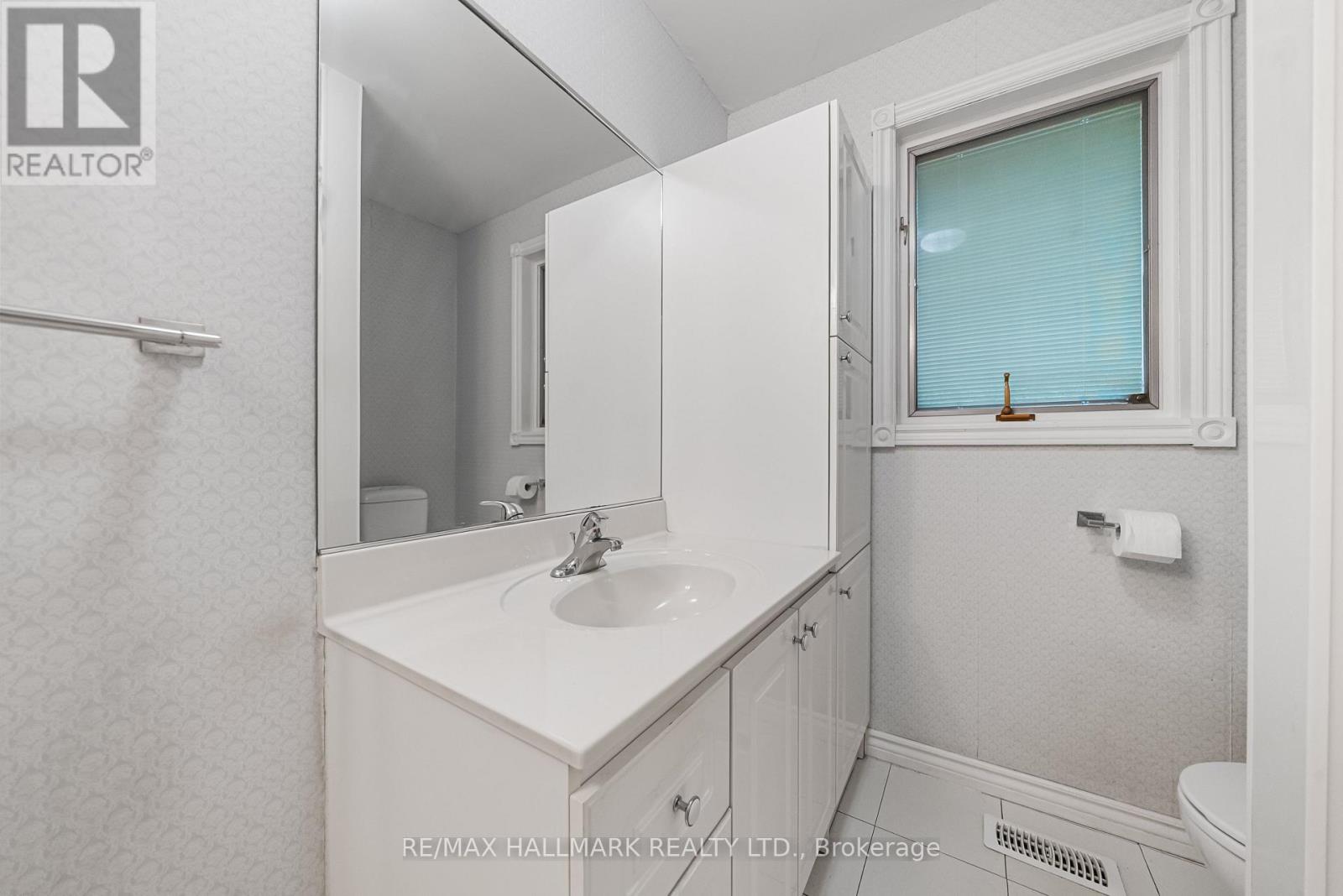 17 Greenyards Drive, Toronto, Ontario  M2M 2R7 - Photo 25 - C13708604