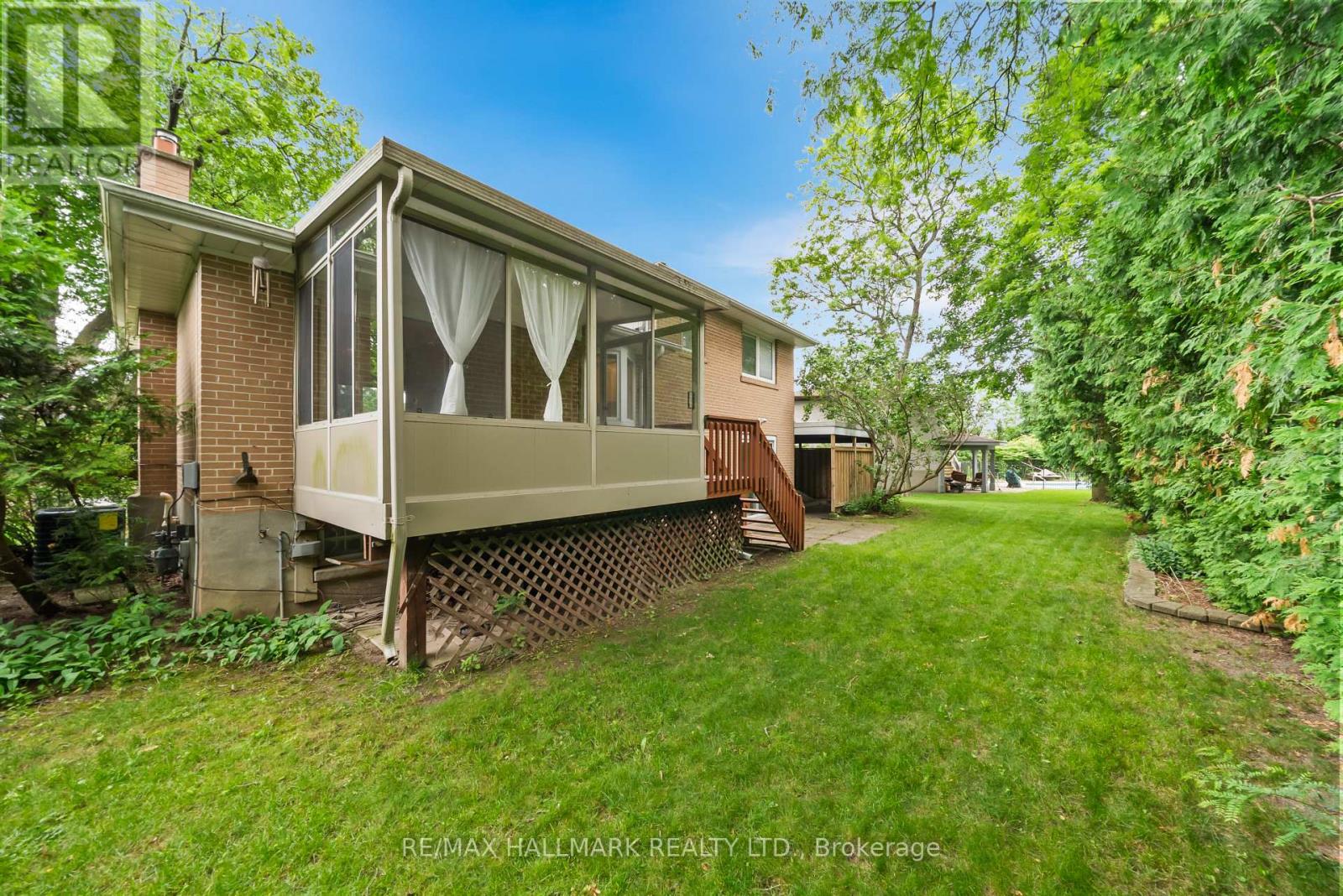17 Greenyards Drive, Toronto, Ontario  M2M 2R7 - Photo 39 - C13708604