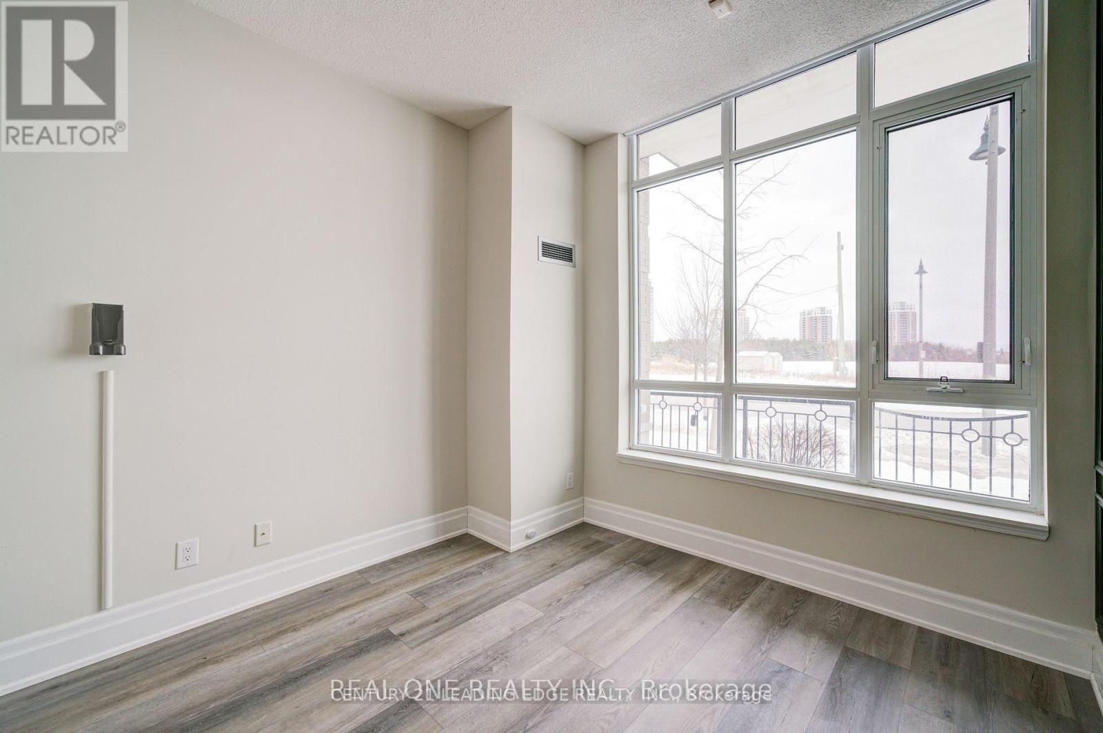 107 - 111 UPPER DUKE CRESCENT