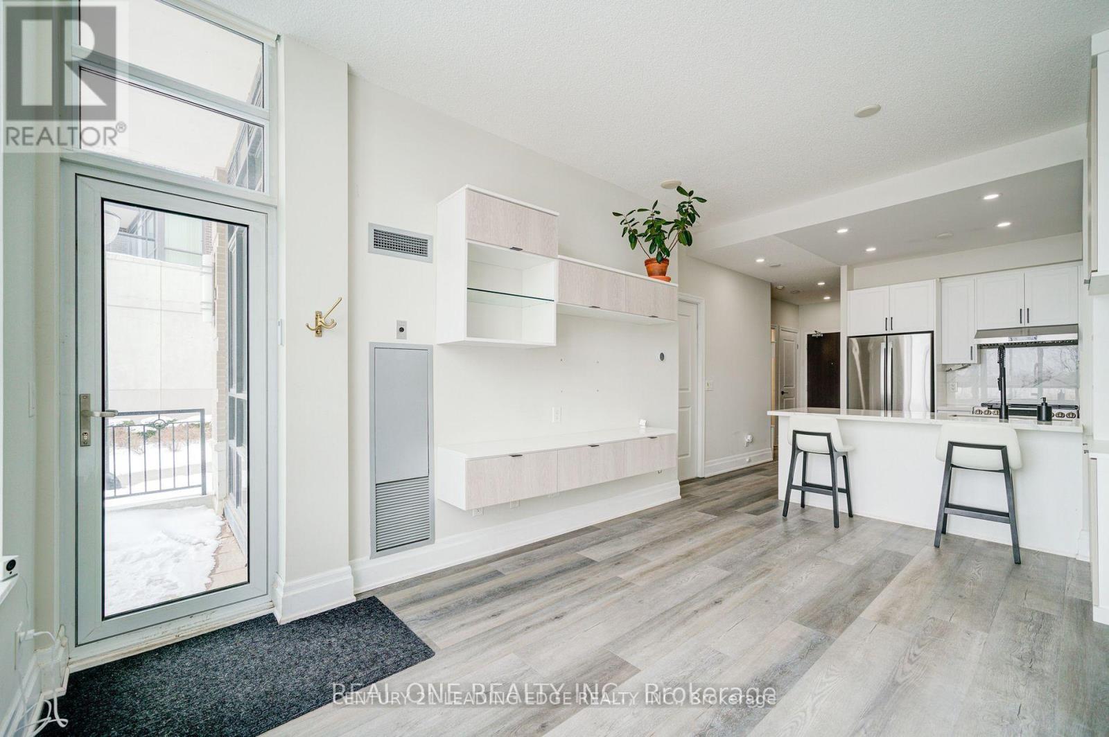 107 - 111 Upper Duke Crescent, Markham, Ontario  L6G 0C8 - Photo 5 - N13708568