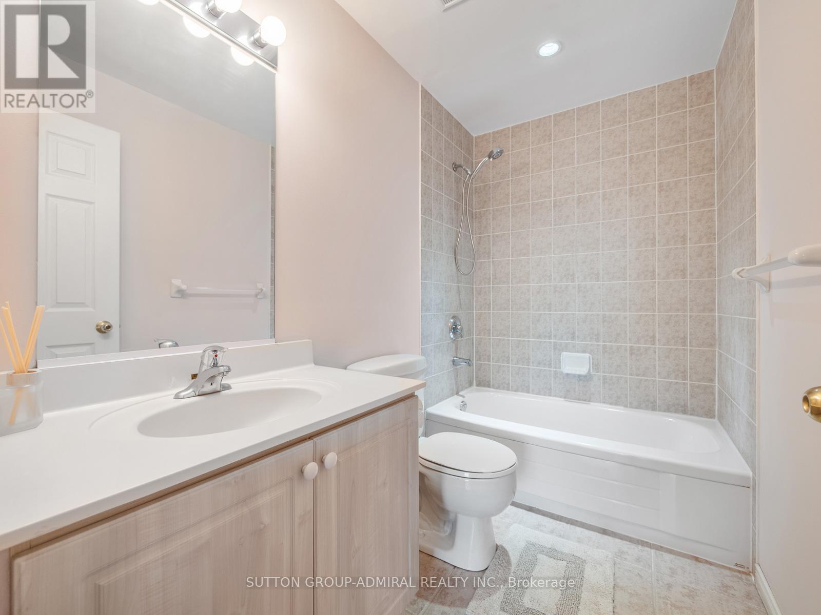 215 - 1 Maison Parc Court, Vaughan, Ontario  L4J 9K1 - Photo 13 - N13708588