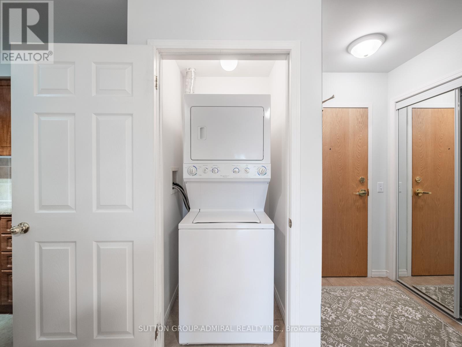 215 - 1 Maison Parc Court, Vaughan, Ontario  L4J 9K1 - Photo 6 - N13708588