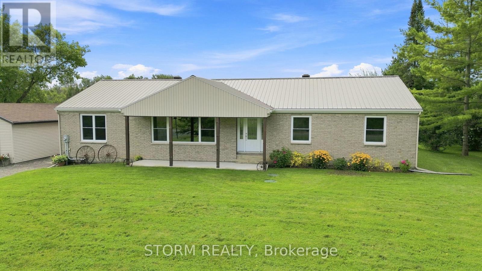 14402 Dafoe Road, South Stormont, Ontario  K0C 1M0 - Photo 3 - X13708600