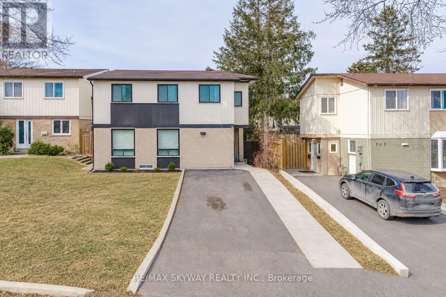 3 Hercules Court, Brampton, Ontario  L6S 1X6 - Photo 2 - W13708578