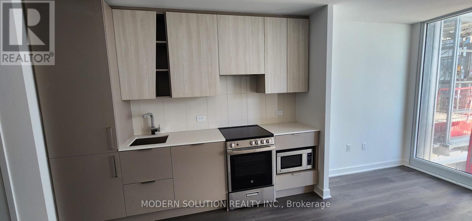 224 - 3900 Confederation Parkway, Mississauga, Ontario L5B 0M3 - Photo 3 - W13708596