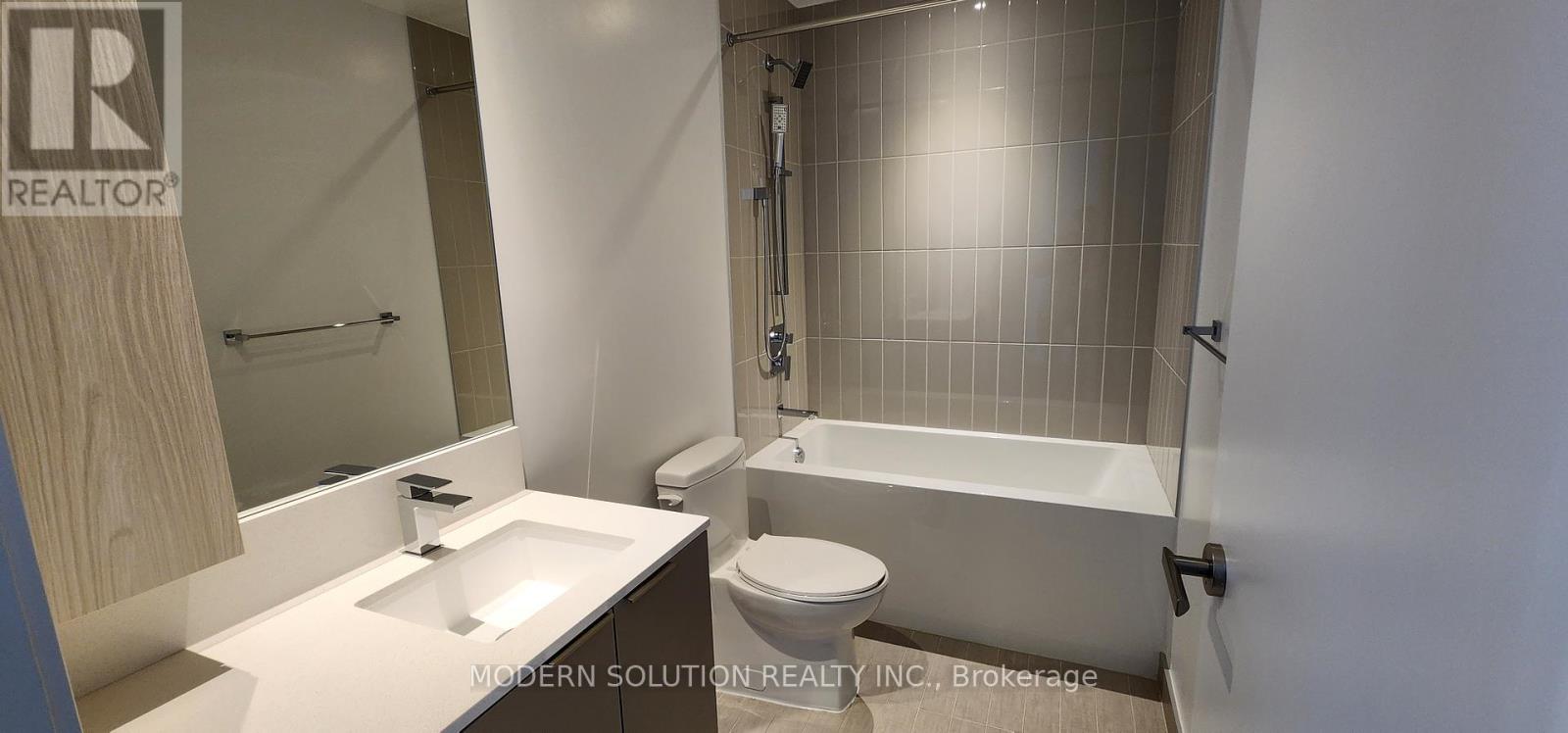 224 - 3900 Confederation Parkway, Mississauga, Ontario L5B 0M3 - Photo 5 - W13708596