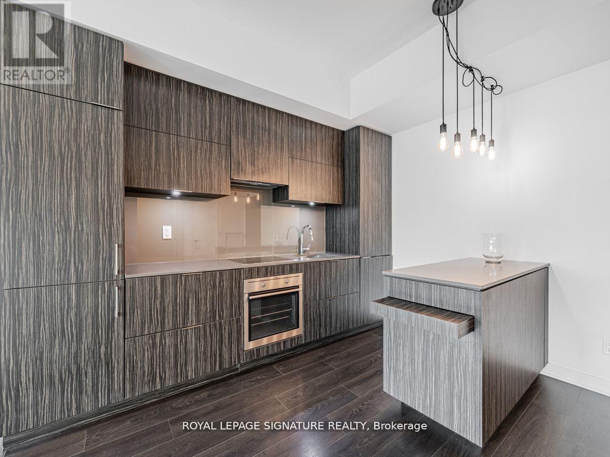 602 - 1990 Bloor Street W, Toronto, Ontario M6P 0B6 - Photo 2 - W13708608