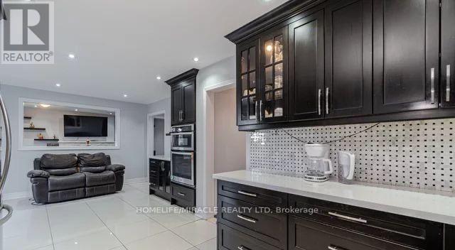 50 Hyatt Drive, Brampton, Ontario  L6X 3W4 - Photo 3 - W13708618