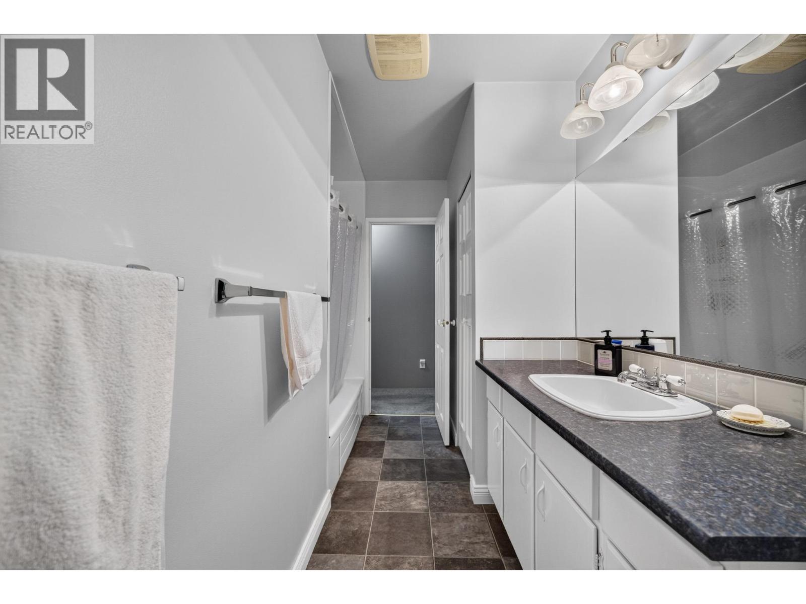 1576 Pitt River Road, Port Coquitlam, British Columbia  V3C 1P2 - Photo 13 - R3142286