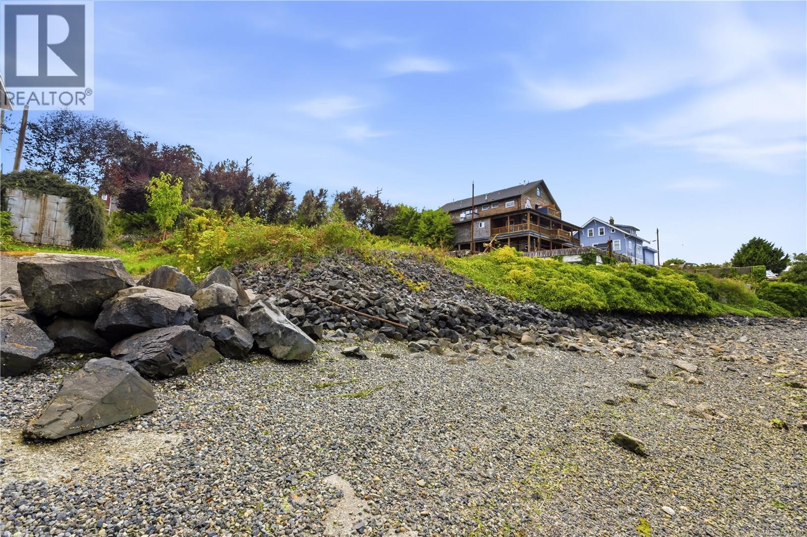 356-360 Main St, Tofino, British Columbia V0R 2Z0 - Photo 10 - 1047156