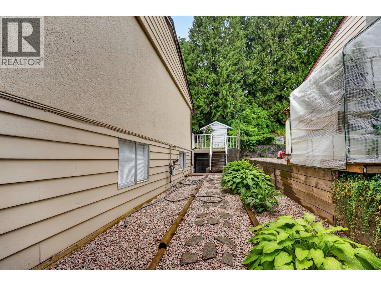 1576 Pitt River Road, Port Coquitlam, British Columbia  V3C 1P2 - Photo 29 - R3142286