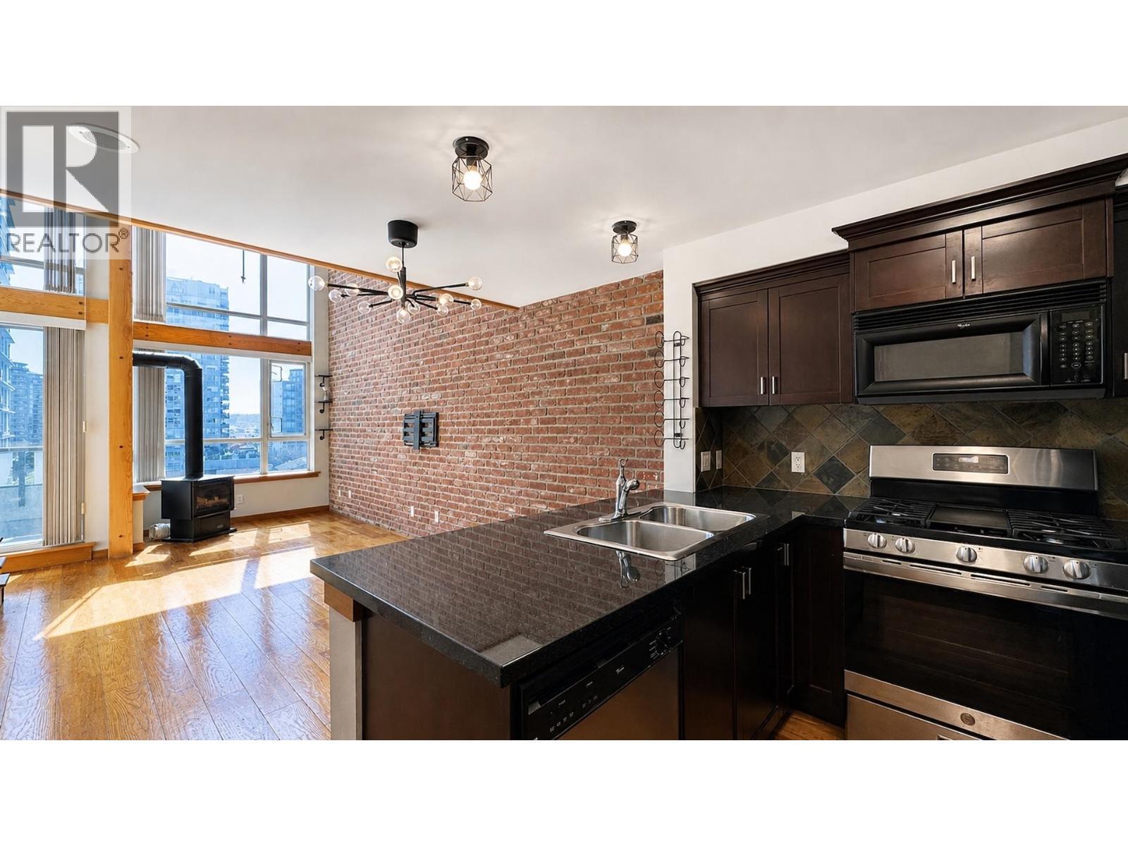 503 10 Renaissance Square, New Westminster, British Columbia  V3M 7B1 - Photo 8 - R3137433