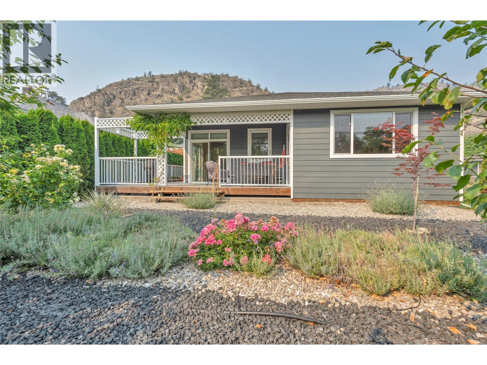 6753 Hillside Place, Oliver, British Columbia
