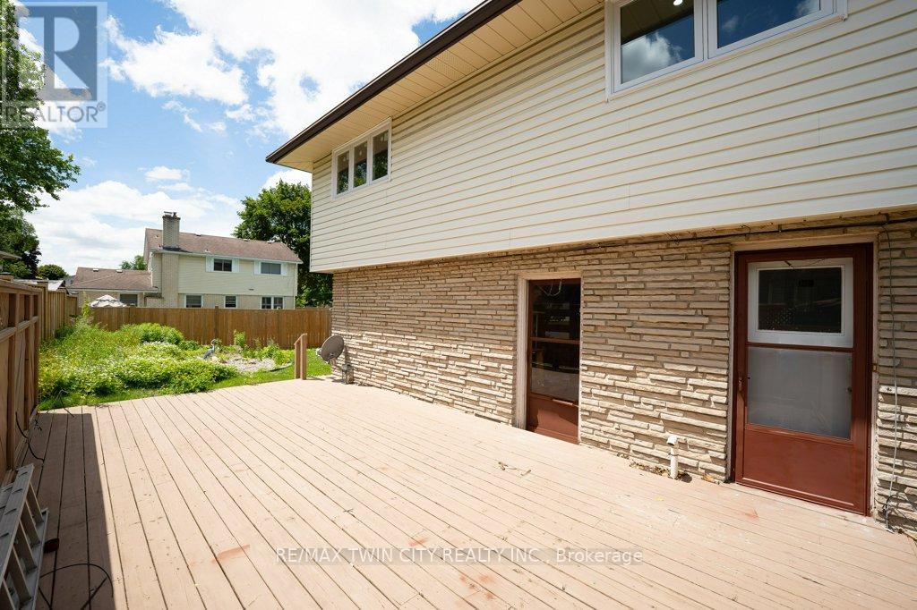 21 Halliwell Drive, Kitchener, Ontario  N2B 2M5 - Photo 34 - X13708602