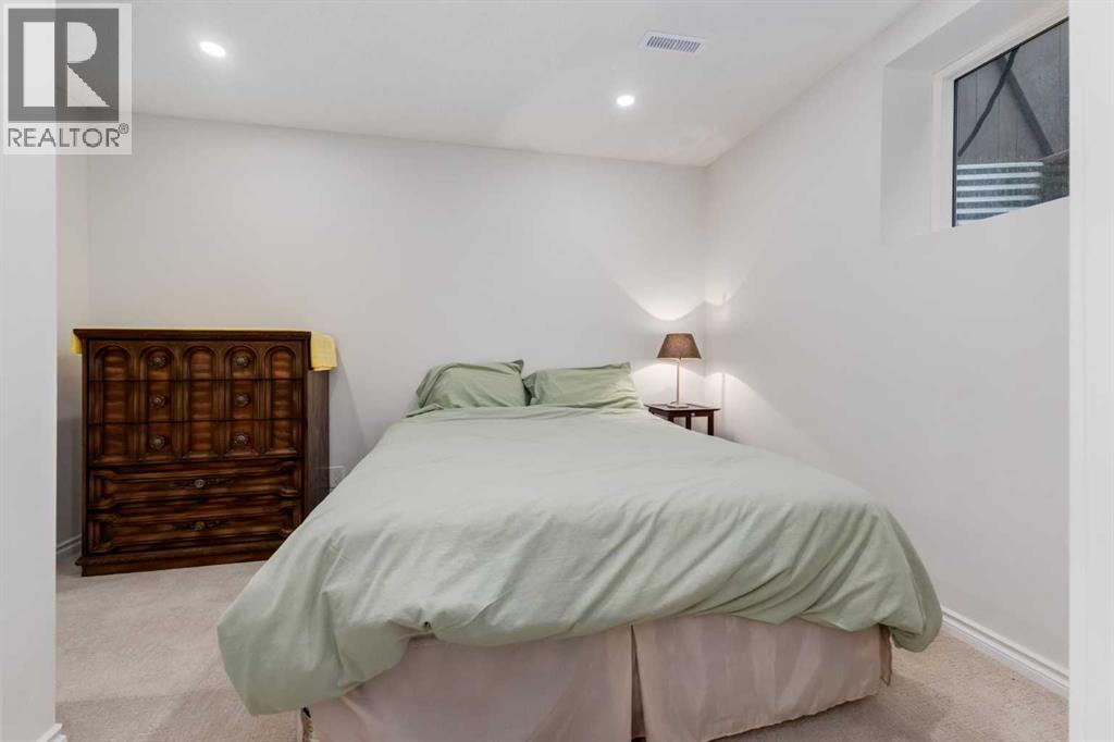 1527 Evergreen Drive SW, Calgary, Alberta  T2Y 2X7 - Photo 36 - A2337001