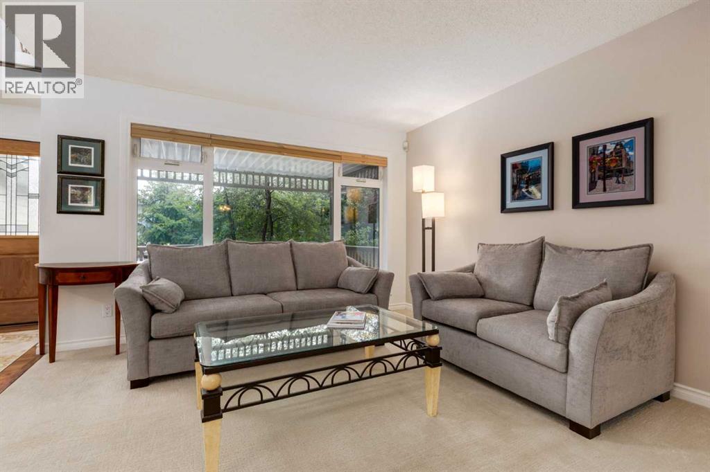 1527 Evergreen Drive SW, Calgary, Alberta  T2Y 2X7 - Photo 14 - A2337001