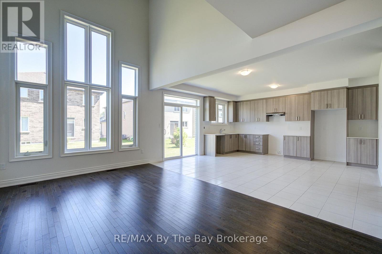 35 Misty Ridge Road, Wasaga Beach, Ontario  L9Z 0R8 - Photo 11 - S13708166