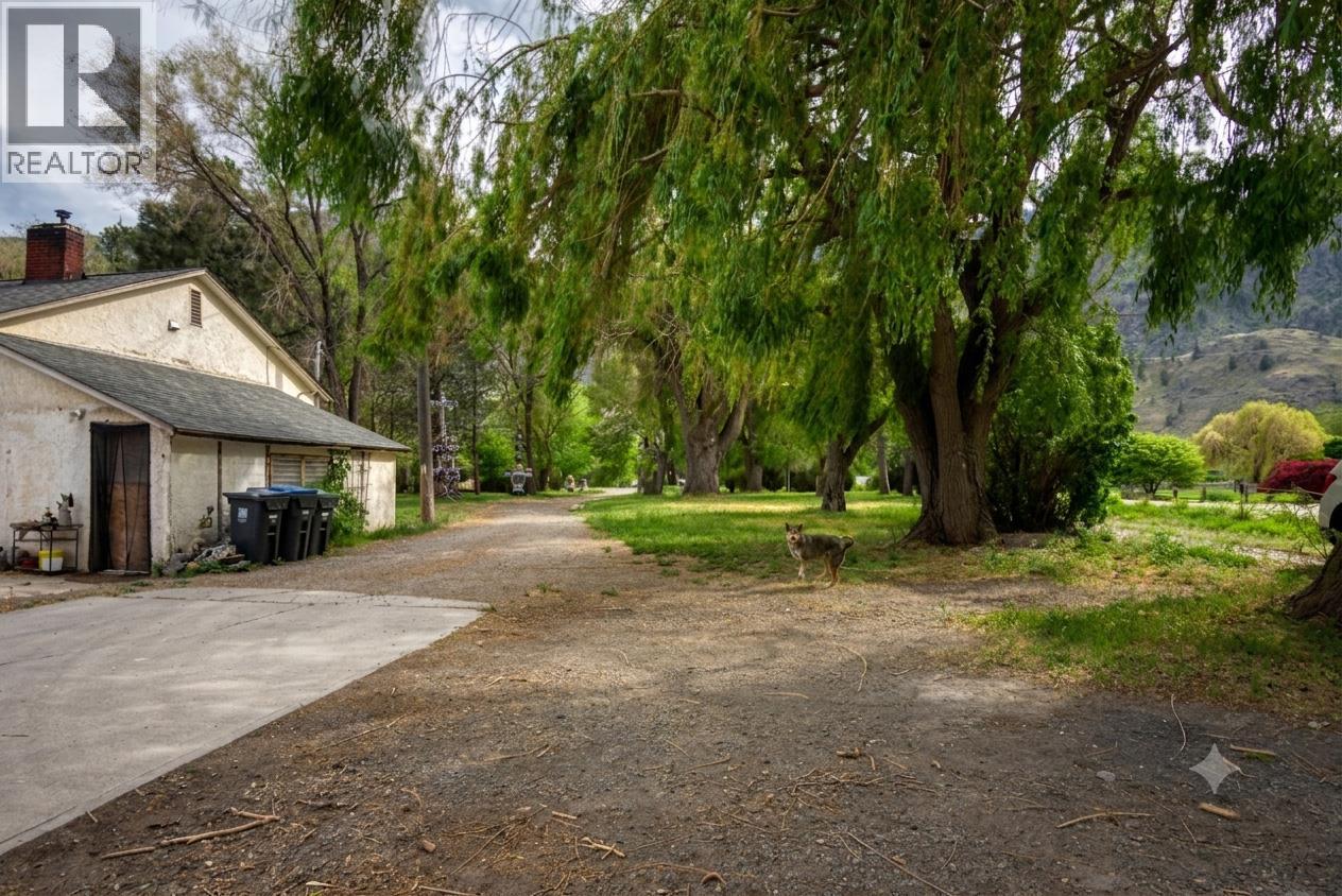 3038 10th Avenue, Keremeos, British Columbia  V0X 1N3 - Photo 23 - 10386145