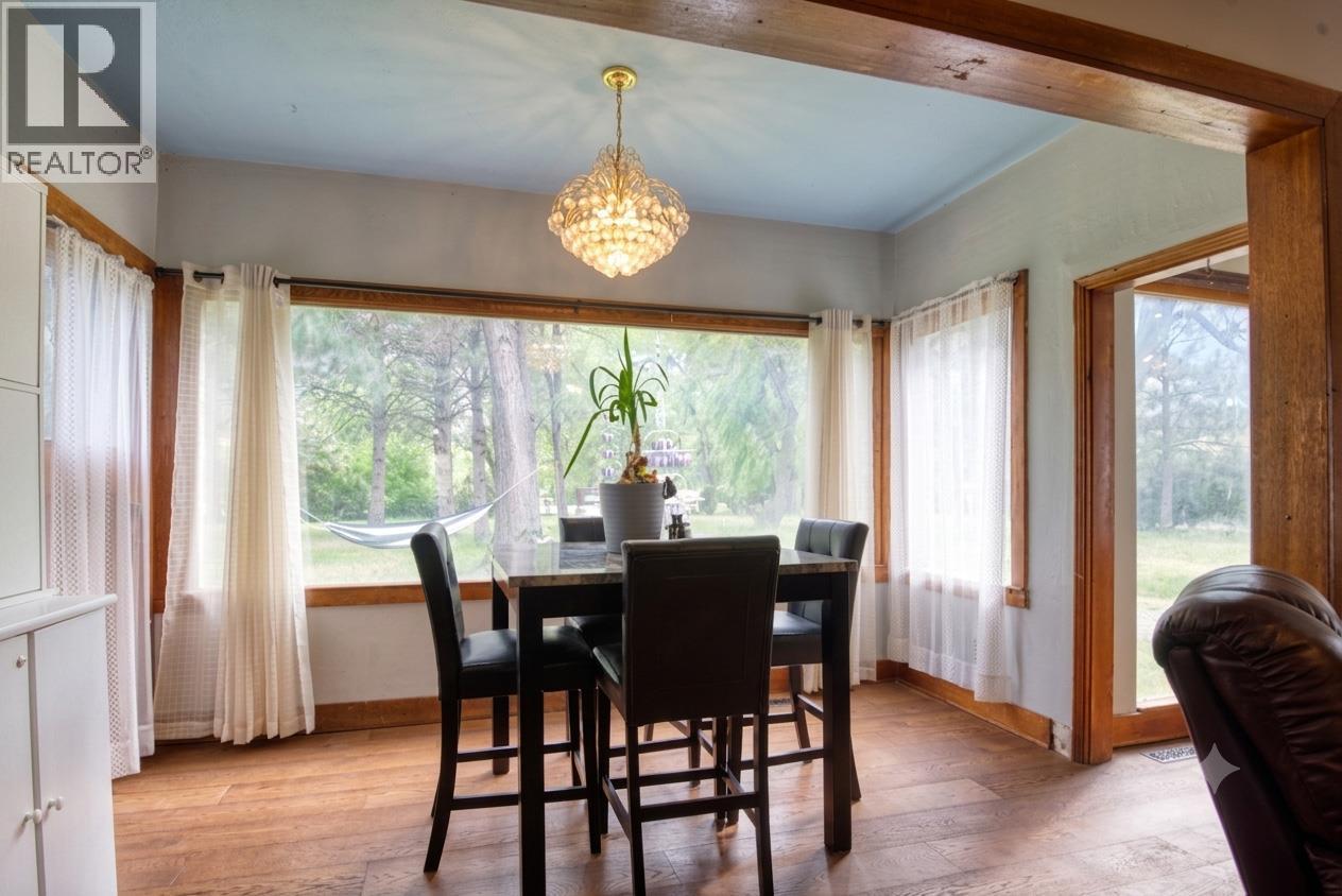 3038 10th Avenue, Keremeos, British Columbia  V0X 1N3 - Photo 8 - 10386145