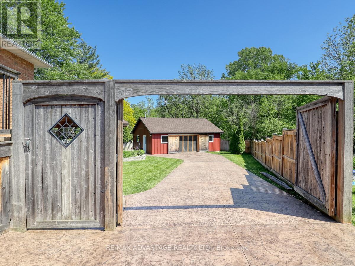 43 LYNNGATE GROVE, London South, Ontario