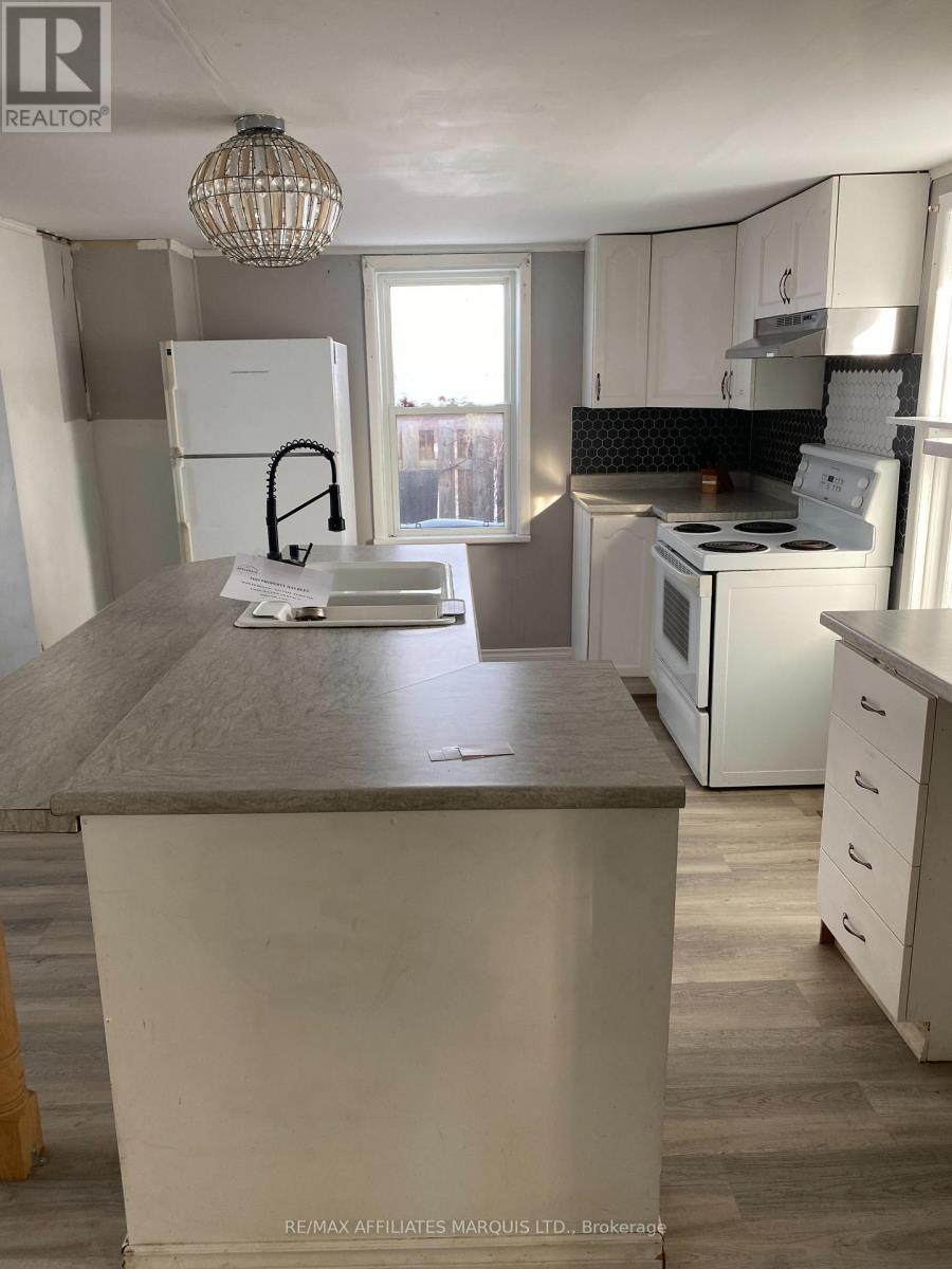 633 Augustus Street S, Cornwall, Ontario  K6J 3X2 - Photo 3 - X13708636