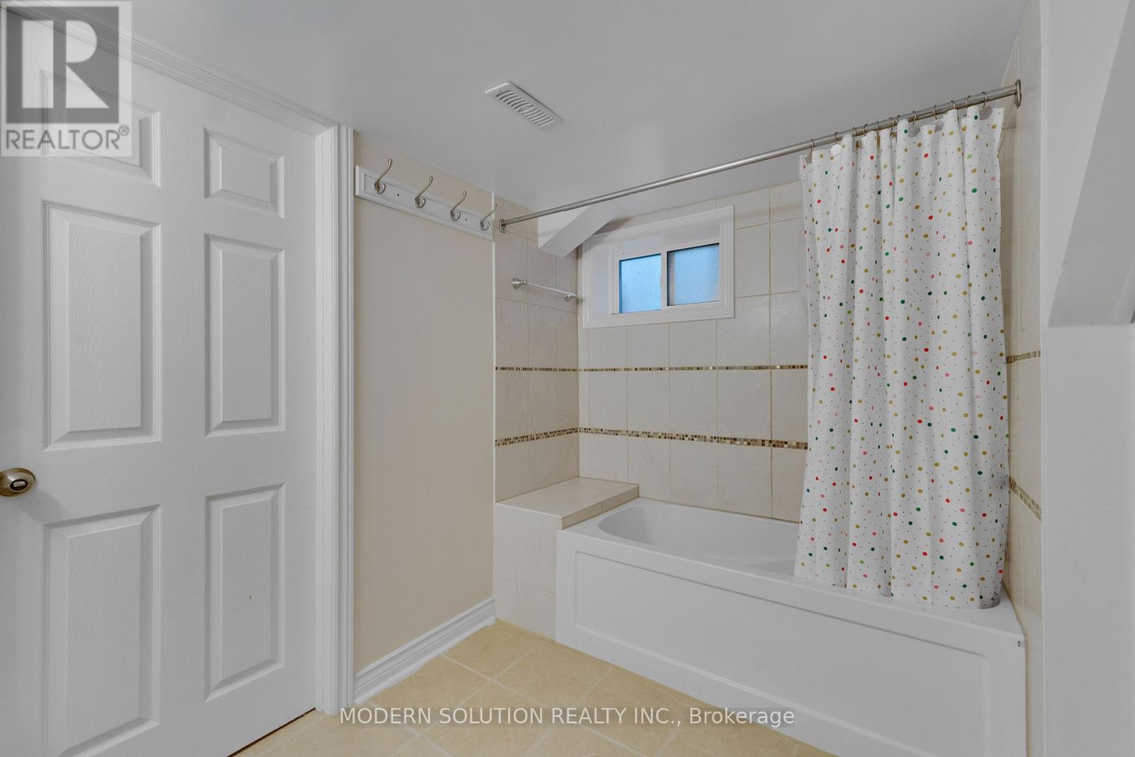 2 Caswell Drive, Toronto, Ontario  M2M 3L9 - Photo 28 - C13708606