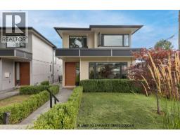 351 W 21ST STREET, North Vancouver, British Columbia