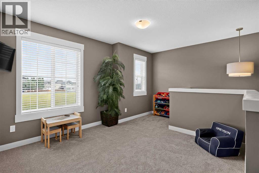 268 Rainbow Falls Green, Chestermere, Alberta  T1X 0S4 - Photo 25 - A2337946