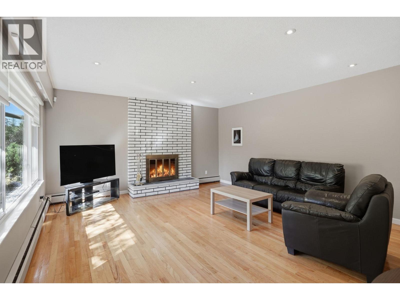 210 W Murphy Drive, Delta, British Columbia  V4M 3N9 - Photo 15 - R3158406