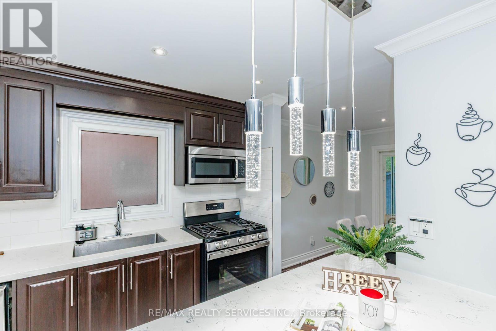20 Murdoch Drive, Brampton, Ontario  L6X 3Y2 - Photo 15 - W13708626