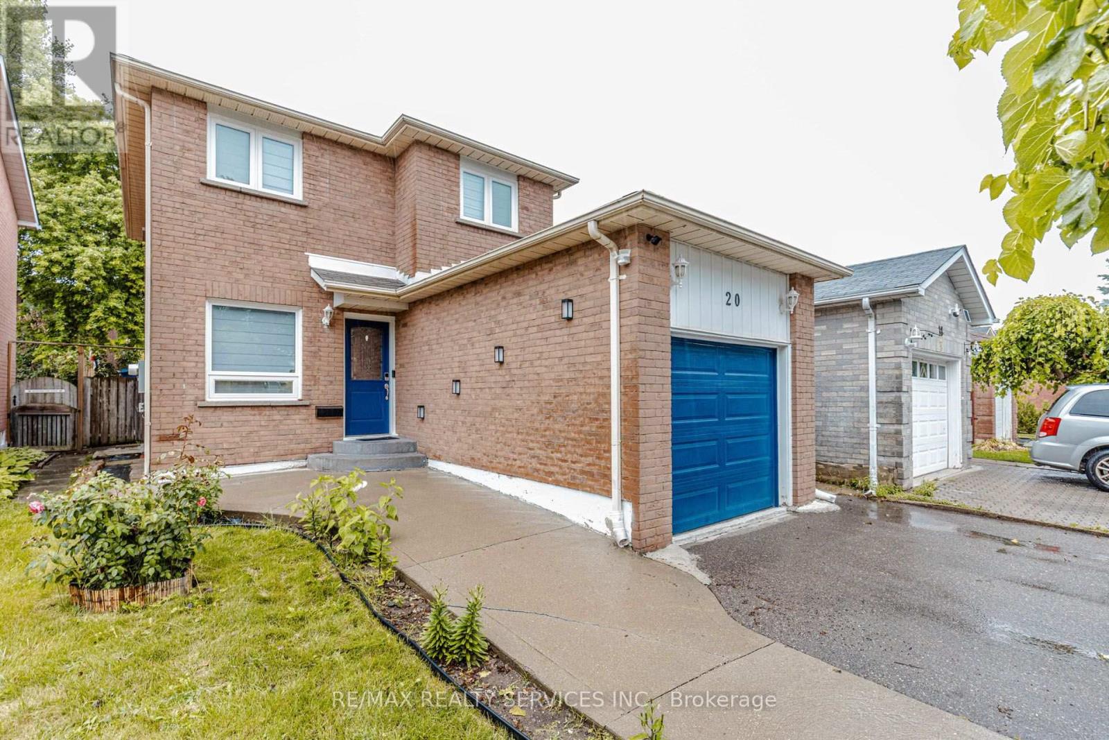 20 Murdoch Drive, Brampton, Ontario  L6X 3Y2 - Photo 2 - W13708626