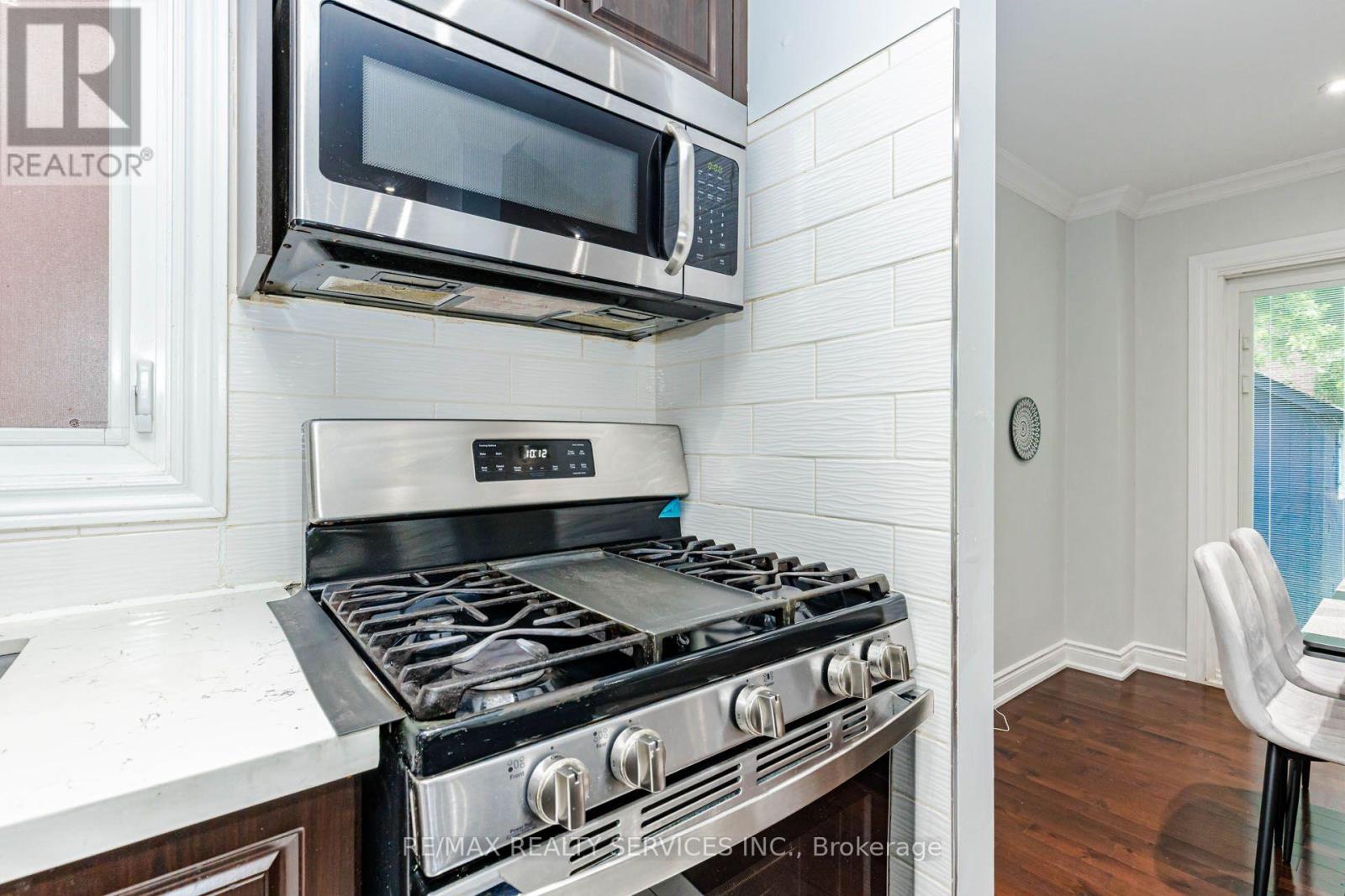 20 Murdoch Drive, Brampton, Ontario  L6X 3Y2 - Photo 8 - W13708626