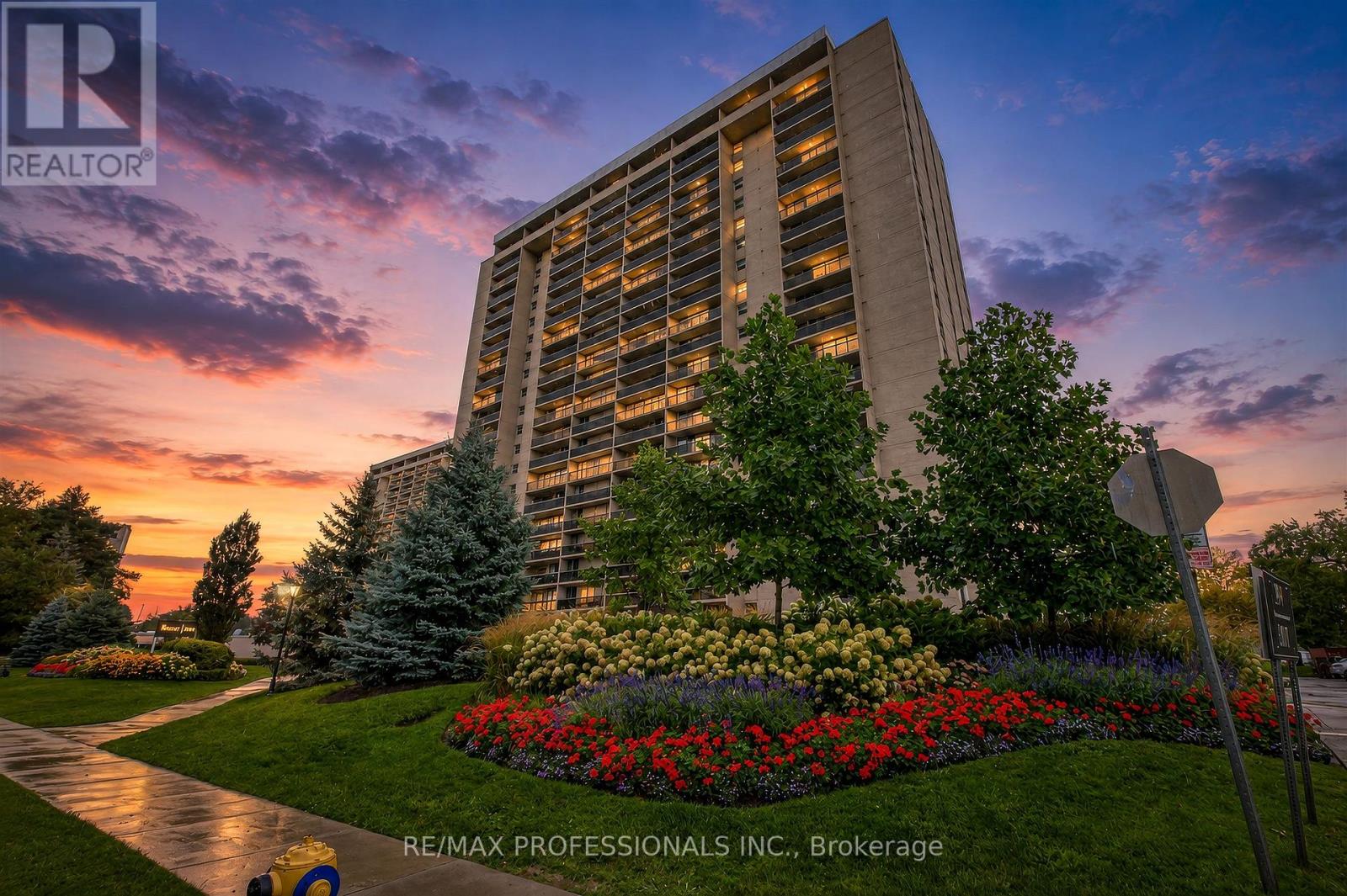502 - 299 Mill Road, Toronto, Ontario  M9C 4V9 - Photo 2 - W13708662