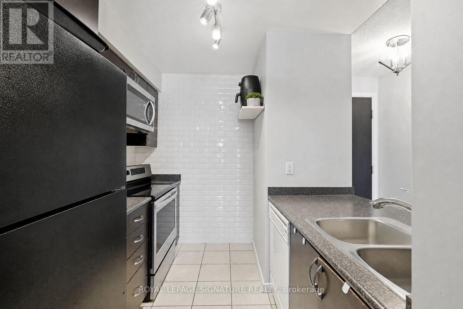 1319 - 60 Heintzman Street, Toronto, Ontario  M6P 5A1 - Photo 12 - W13708666