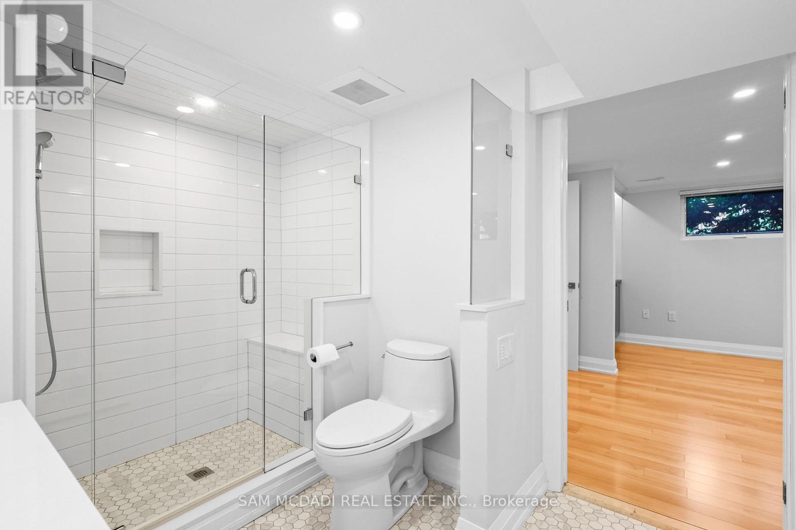 1613 Wembury Road, Mississauga, Ontario  L5J 2L8 - Photo 17 - W13708668