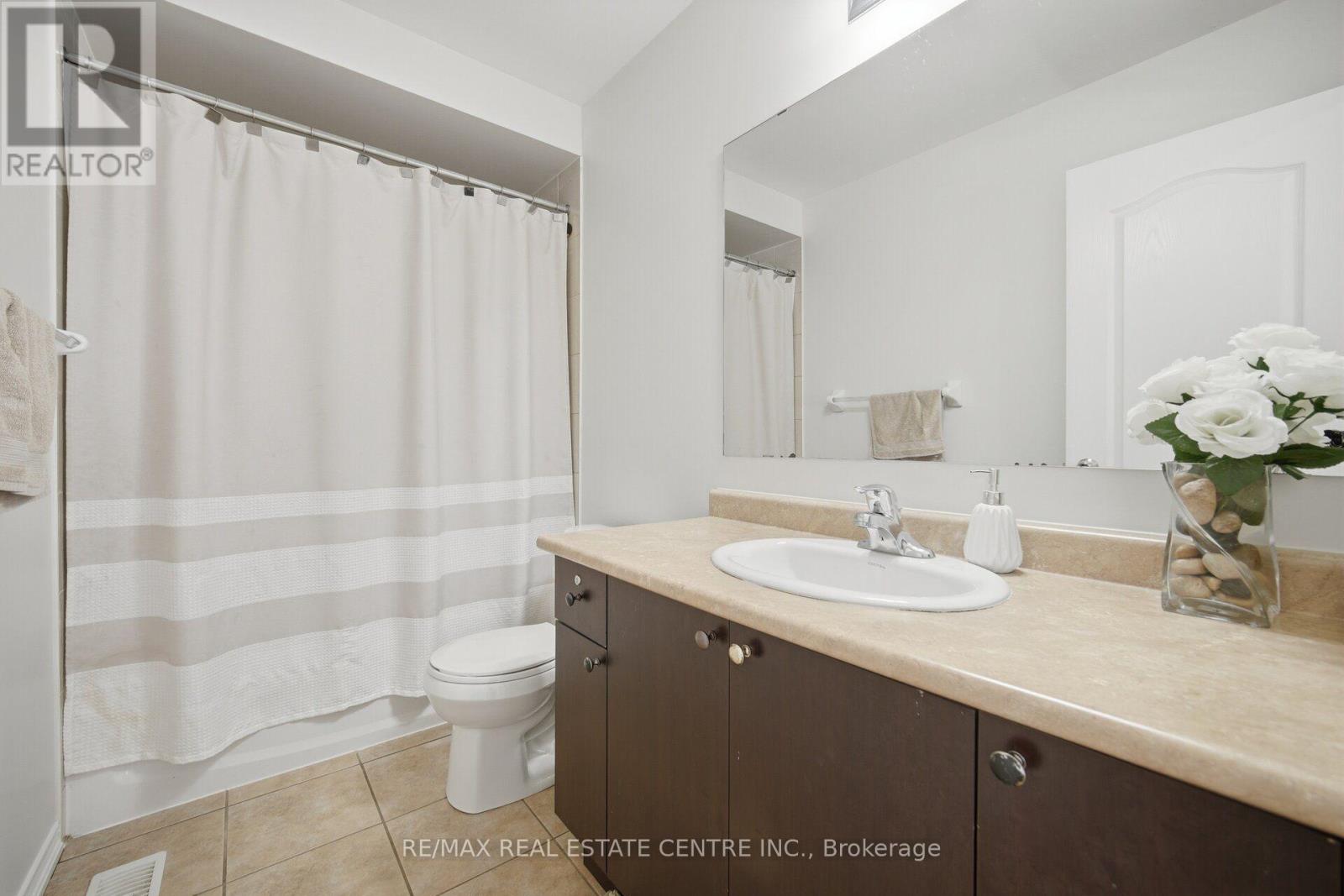 5 Delambray Street W, Brampton, Ontario  L6R 3R9 - Photo 21 - W13708682