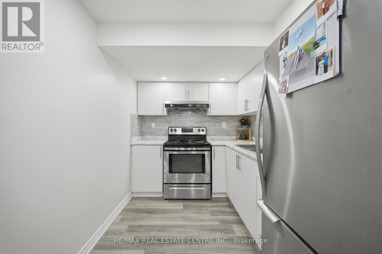 5 Delambray Street W, Brampton, Ontario  L6R 3R9 - Photo 23 - W13708682
